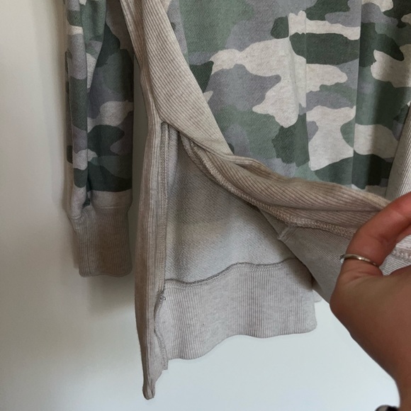 American Eagle Outfitters Aerie Crewneck - Picture 2 of 3